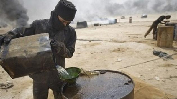 فايننشال تايمز: ما هي مصادر تمويل داعش من غير النفط؟
