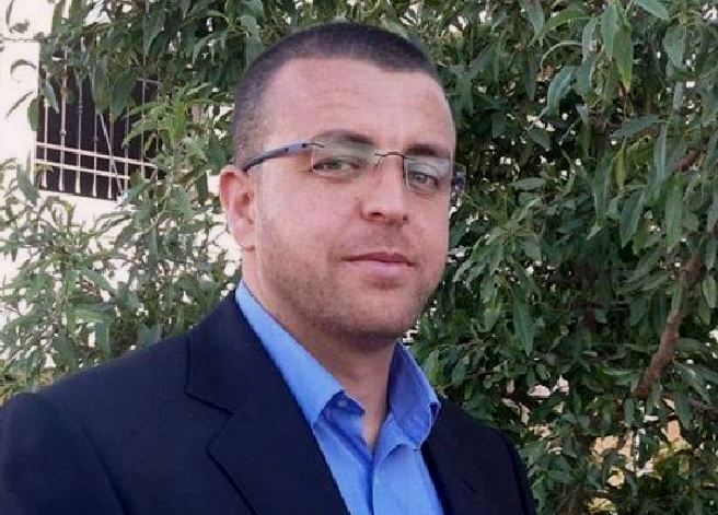 الاحتلال يدرس استصدار أمر إداري بحق الصحفي محمد القيق