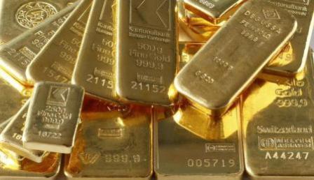 الذهب يتماسك بعد تكبده أكبر خسارة في 5 أشهر
