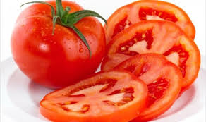 حافظي على صحتك الجلدية بتناول الطماطم يومياً