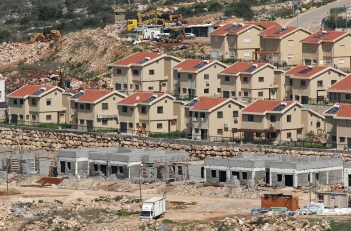 نتنياهو: وزارة الإسكان ليست مخولة بطرح خطط إسكان في الضفة والقدس
