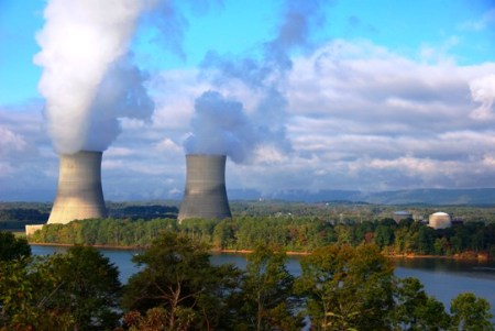 توقيع ''مذكرة تفاهم'' بين القاهرة وموسكو لإنشاء أول محطة نووية للكهرباء في مصر
