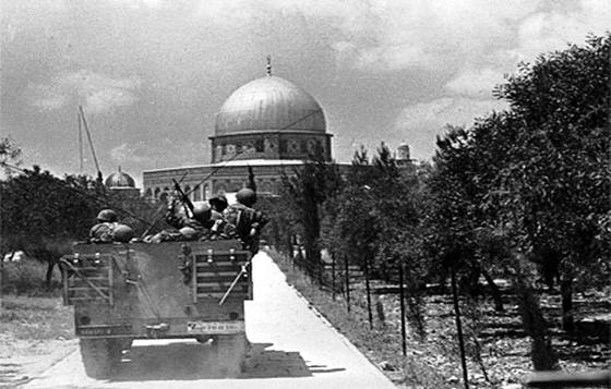 جنود اسرائيليون يتحدثون عن شكوكهم بعد حرب 1967 في فيلم وثائقي