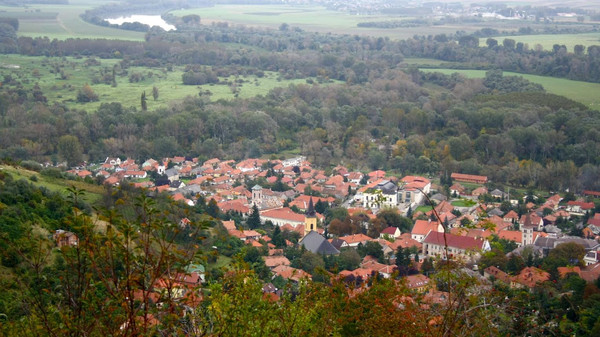 قرية مجرية خلابة معروضة للإيجار بـ 782 دولاراً لليوم