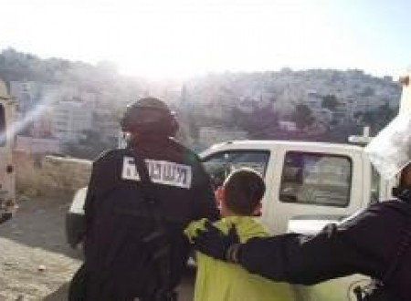 اعتقال طفلين من حي الطور بالقدس