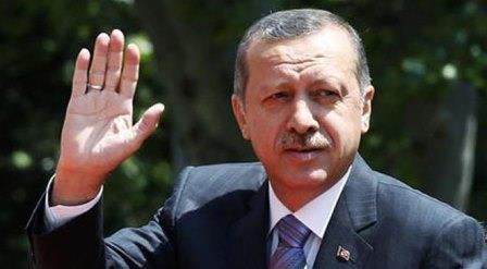 أردوغان يبدأ زيارته للسعودية بأداء العمرة
