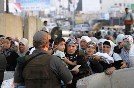 اسرائيل تسمح للفلسطينيين فوق سن الـ 55 بدخولها بدون تصريح