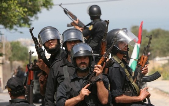 حركة فتح تتهم الأجهزة الأمنية بغزة بملاحقة 