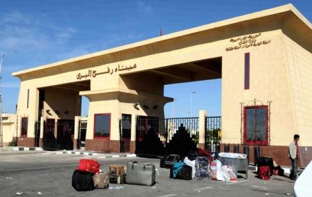 معبر رفح: أبواب موصدة لليوم الـ43 على التوالي وعالقون فقدوا الأمل في السفر