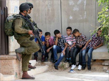 حريات: 13 طفلاً أسيراً في سجن 'عوفر' دون 16 عاما