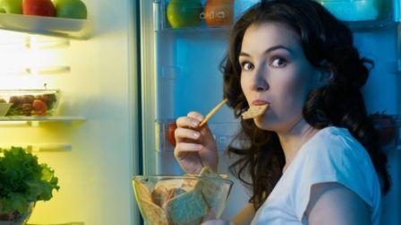 تناول الطعام في وقت متأخر يزيد خطر سرطان الثدي