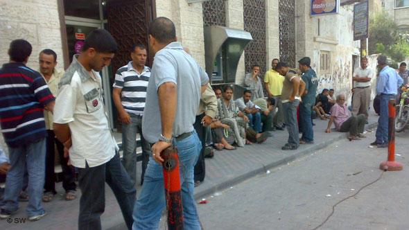 نقابة العمال تكشف لـ