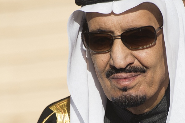 العاهل السعودي يأمر