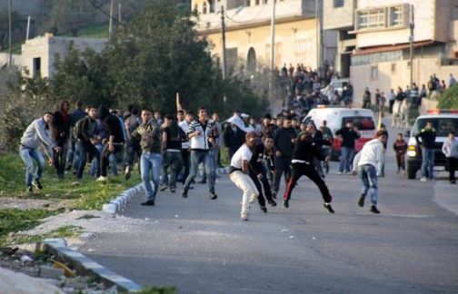 جنين: حالات اختناق خلال مواجهات مع الاحتلال في مثلث الشهداء
