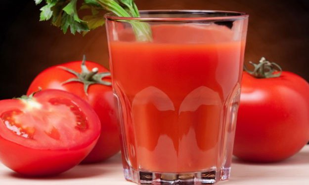 عصير الطماطم يخفف أعراض انقطاع الطمث
