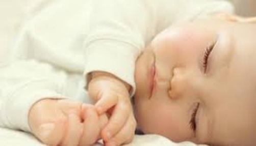 ما هو عدد ساعات نوم الطفل؟