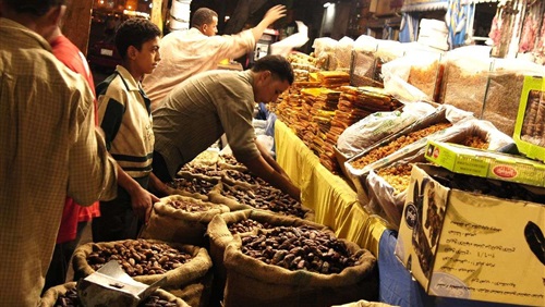 الاقتصاد: السلع الأساسية متوفرة في السوق خلال شهر رمضان وبأسعار معقولة