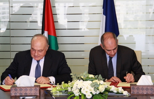 المالية توقع اتفاقية مع فرنسا لدعم الخزينة بقيمة 8 مليون يورو