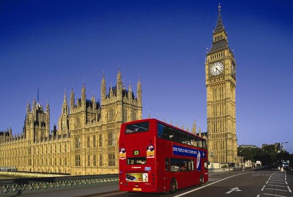 لندن: عاصمة غسيل الأموال