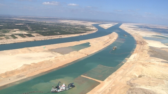 الرئيس يتلقى دعوة من نظيره المصري لحضور افتتاح قناة السويس الجديدة