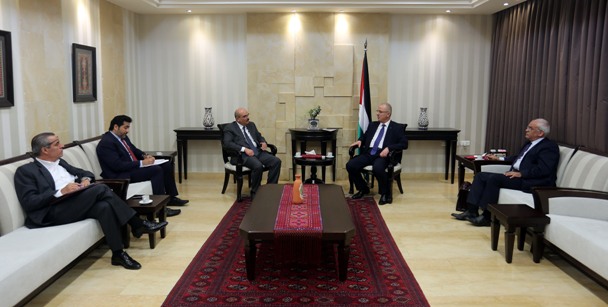 الحمد الله يلتقي رئيس اللجنة القطرية لاعادة اعمار قطاع غزة