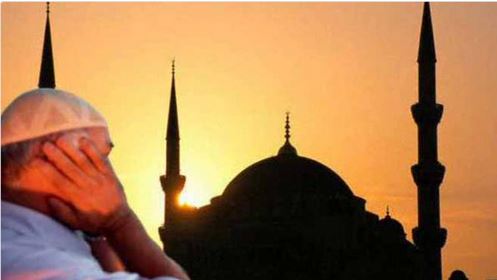 إحالة مؤذن مصري للتحقيق