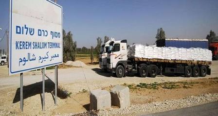 إدخال 870 شاحنة بضائع ومساعدات ومواد إنشائية لغزة