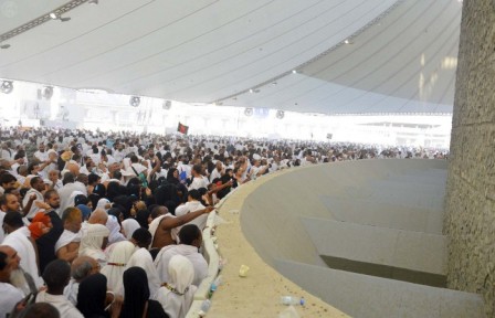  حجاج بيت الله الحرام
