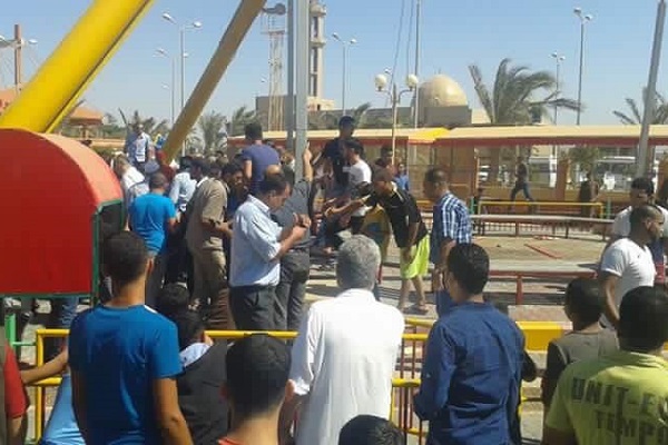 24 إصابة بسقوط رافعة ألعاب في منتجع سياحي بمدينة غزة
