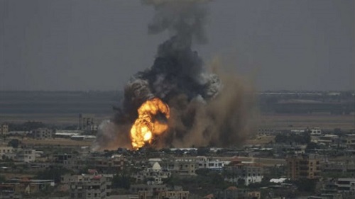 الطيران الحربي الاسرائيلي يقصف موقعا شمال غزة

