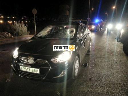 مستوطنون يهاجمون مركبات فلسطينية جنوب نابلس