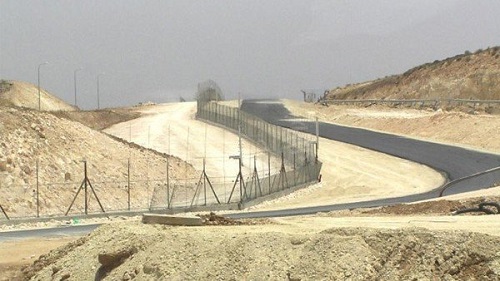 الحكومة الاردنية: السياج الاسرائيلي لا يمس بالسيادة الأردنية
