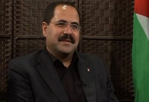 صيدم يدعو إلى رفع العلم الفلسطيني على كافة المؤسسات التربوية
