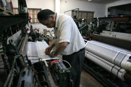 أزمة الكهرباء تهدد 90% من مصانع غزة بالتوقف عن العمل