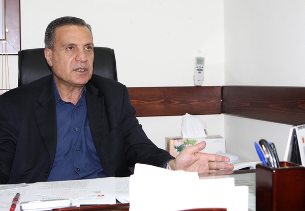 أبو ردينة: تحرك فلسطيني عربي ودولي جدي لعقد مؤتمر ينهي الاحتلال
