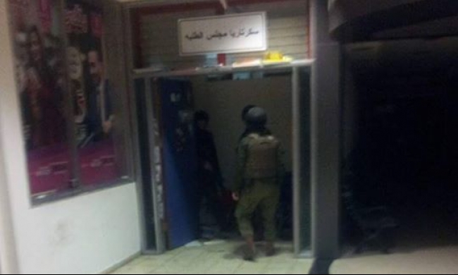 قوات الاحتلال تقتحم جامعة بير زيت
