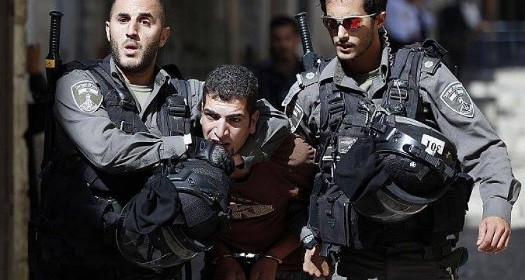 الاحتلال يعتقل شابا