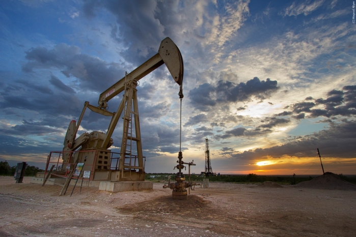 النفط يرتفع بعد قرار السعودية قطع العلاقات مع إيران