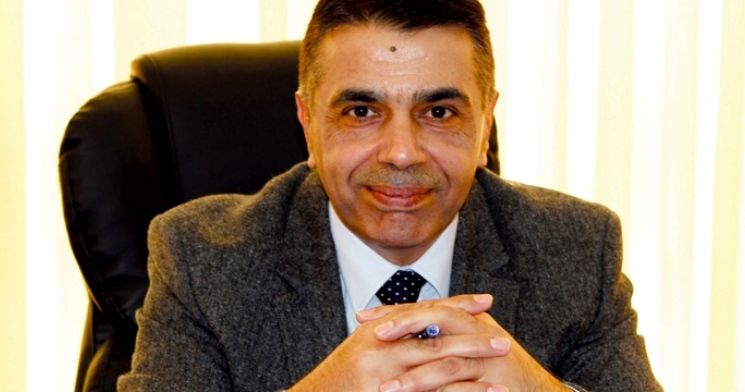 عمر كتانة يدعو المؤسسات الحكومية لترشيد استهلاك الكهرباء
