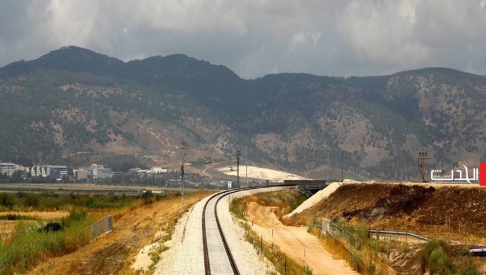 اسرائيل والسعودية تعدان سكة قطار تربط جدة بحيفا

