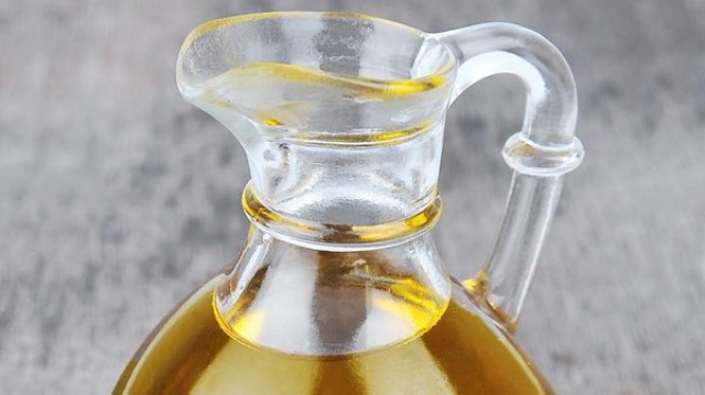 زيت الخروع علاج طبيعي للإمساك
