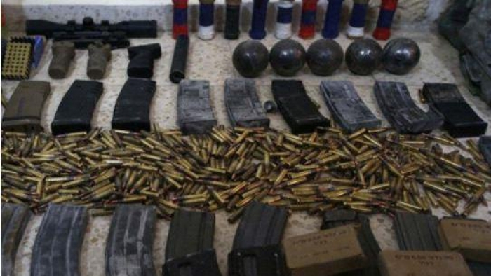 أجهزة الأمن في جنين تلقي القبض على مطلوب بحوزته أسلحة وذخيرة