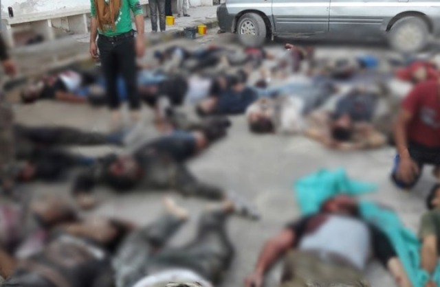 30 قتيلا بتفجير لتنظيم الدولة استهدف مقاتلين بمخيم أطمة