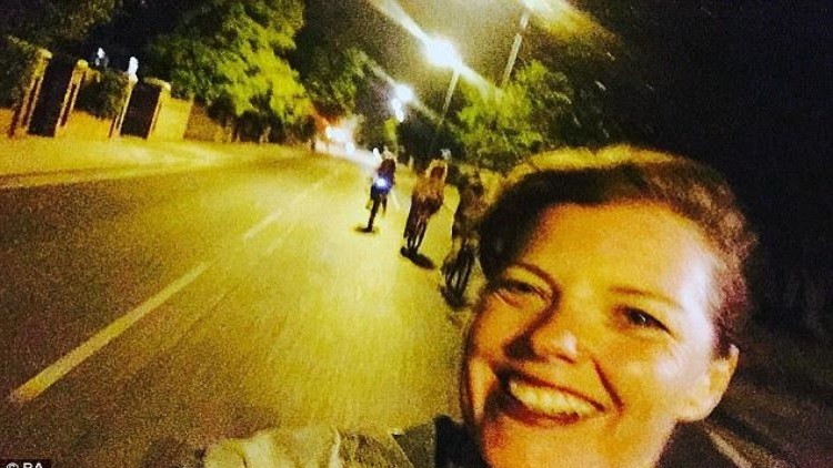 صورة سيلفي تقتل امرأة بريطانية 
