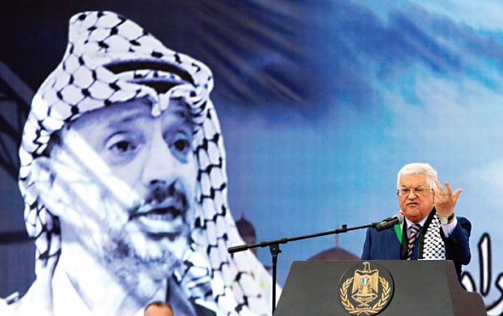 الرئيس عباس يعرف هوية قاتل الشهيد عرفات
