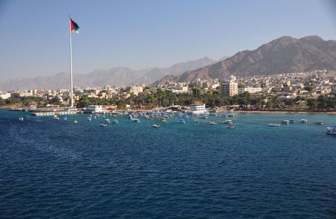 ماذا يفعل الروس في