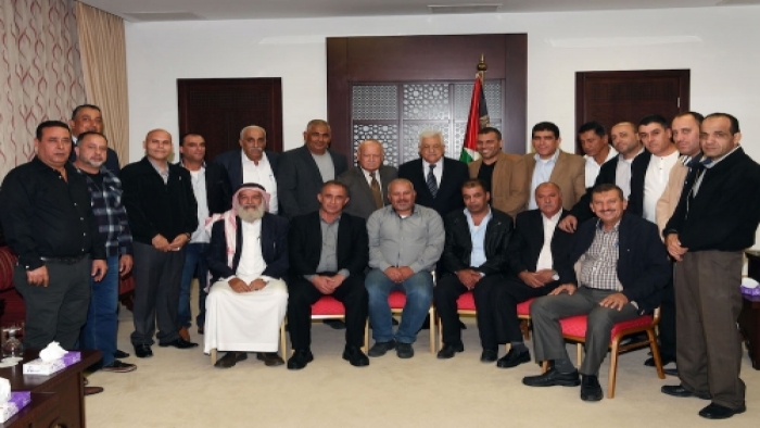 الرئيس عباس: أمن المواطن والمخيمات خط أحمر 