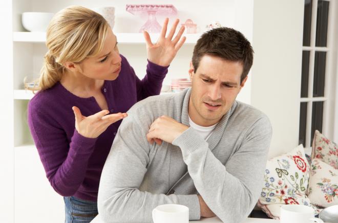 لا تسأل لماذا تبتعد عنك زوجتك طالما ترتكب تلك الأفعال

