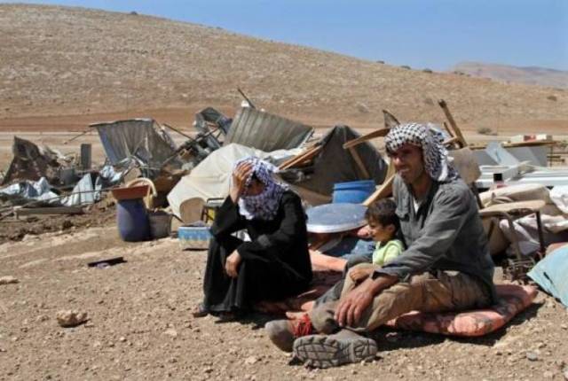 الاحتلال يهدم خياما في الأغوار الشمالية
