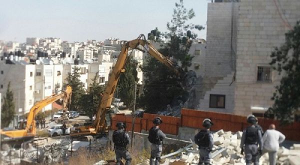 القدس: الاحتلال يهدم